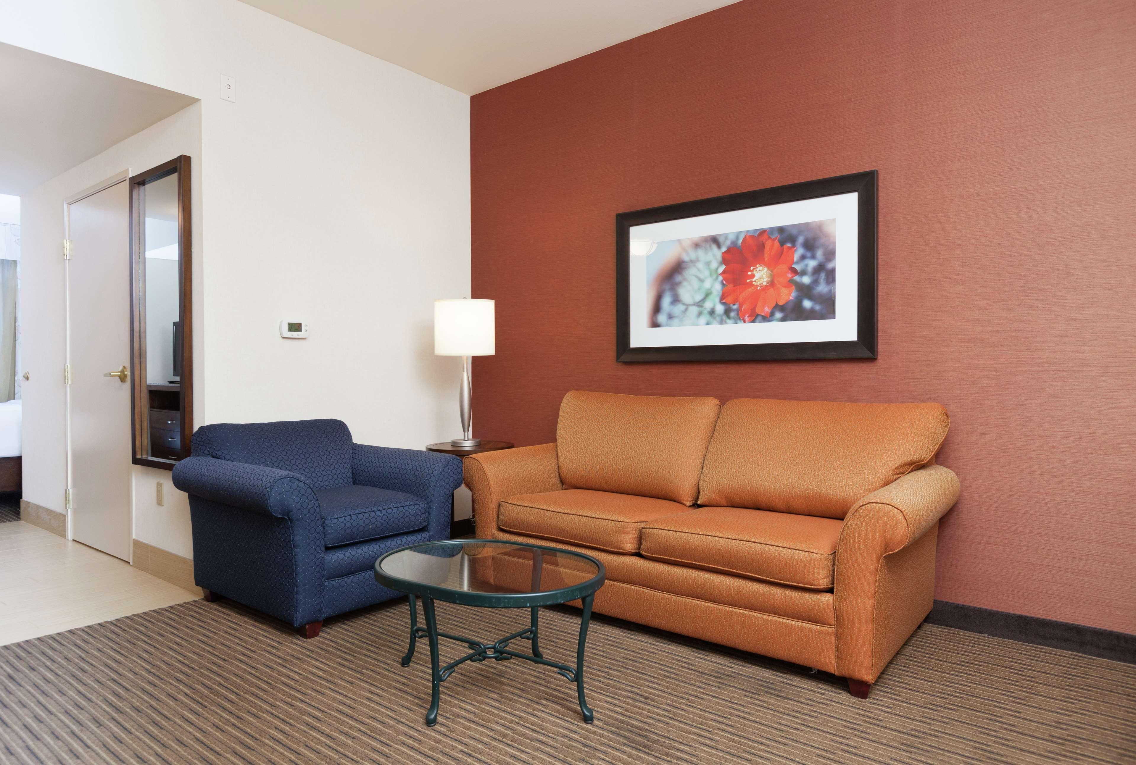 Hilton Garden Inn Palm Springs/Rancho Mirage Exterior photo